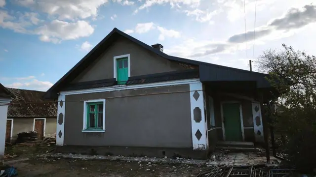 Обшивка будинку під дерево